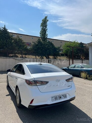 Hyundai Sonata-10