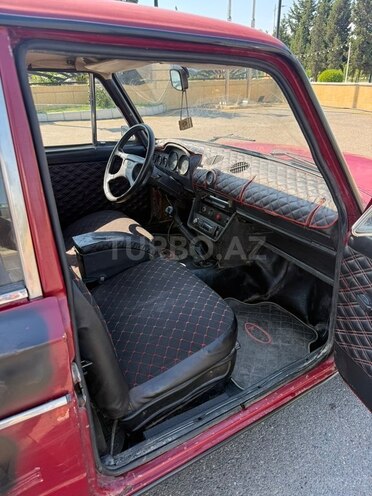 LADA (VAZ) 2106-7