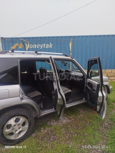 Mitsubishi Pajero io-5