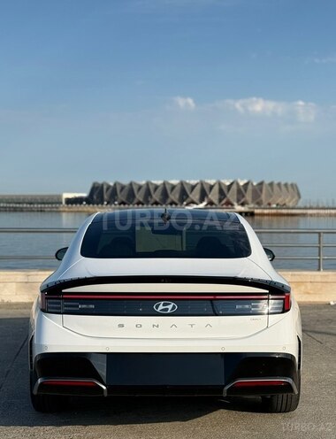 Hyundai Sonata-2