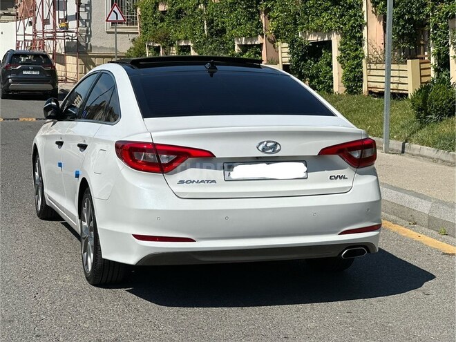 Hyundai Sonata-5