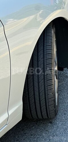 Hyundai Sonata-16