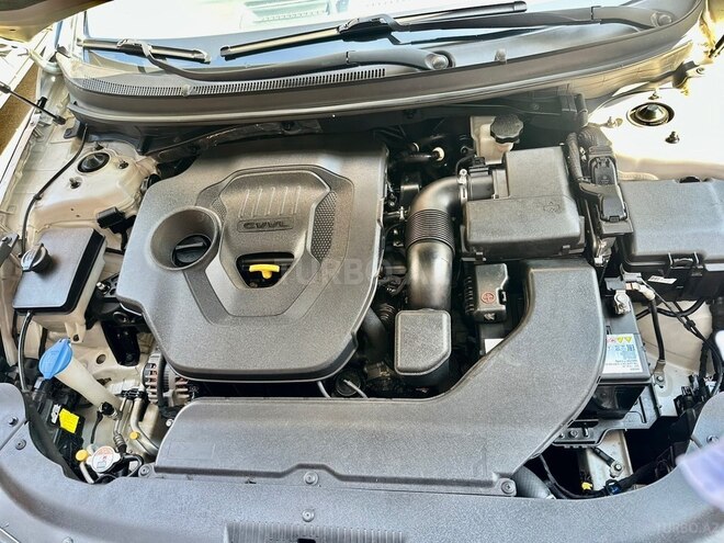 Hyundai Sonata-20