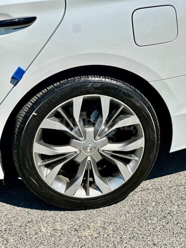 Hyundai Sonata-17