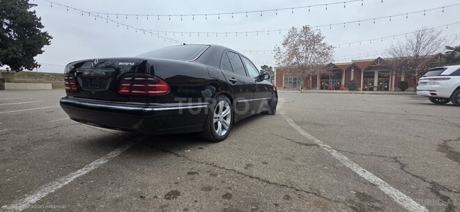 Mercedes E 270-3