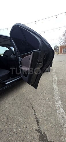 Mercedes E 270-6