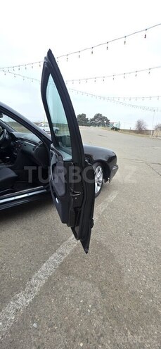 Mercedes E 270-7