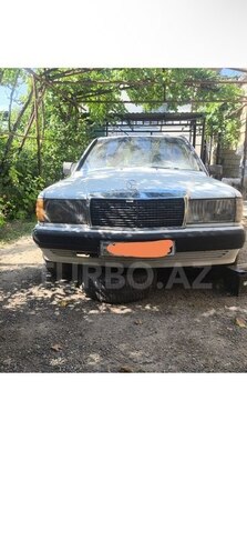 Mercedes 190-1