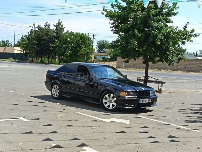 BMW 320-10