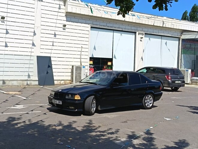 BMW 320-11