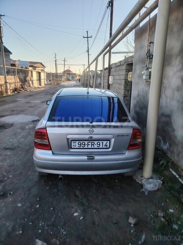 Opel Astra-2