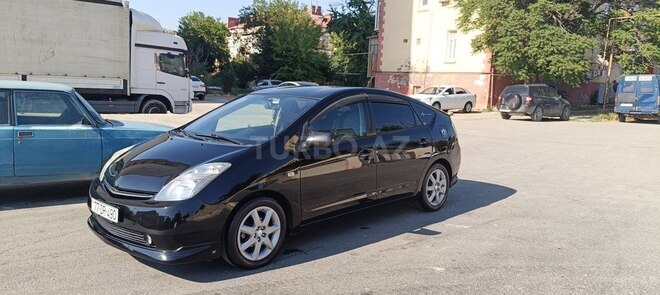 Toyota Prius-5