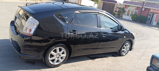 Toyota Prius-3