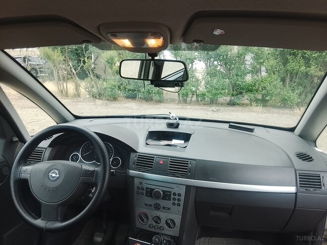 Opel Meriva-9