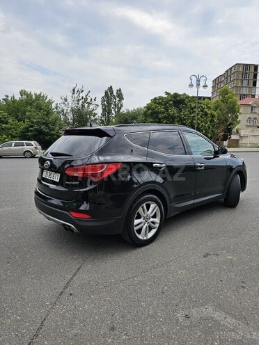 Hyundai Santa Fe-5