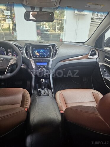 Hyundai Santa Fe-15