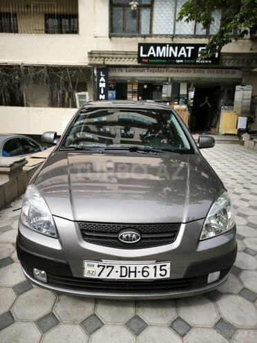 Kia Rio-1