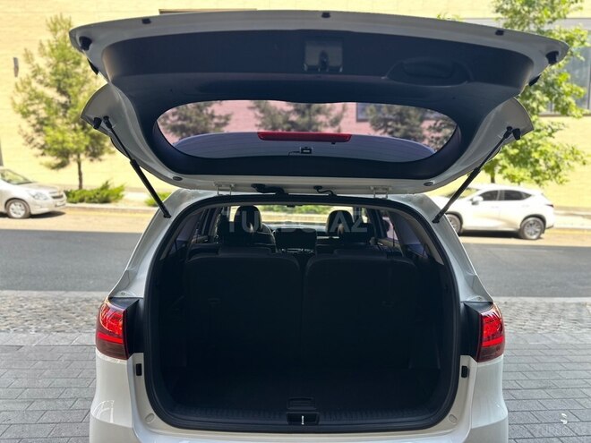 Kia Sorento-12