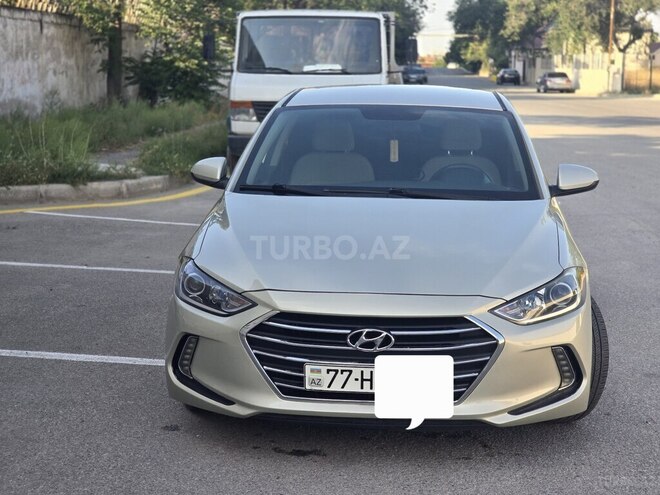 Hyundai Elantra-4