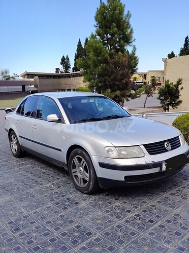 Volkswagen Passat-2