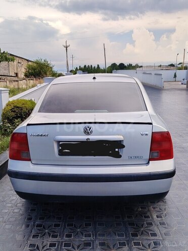 Volkswagen Passat-4