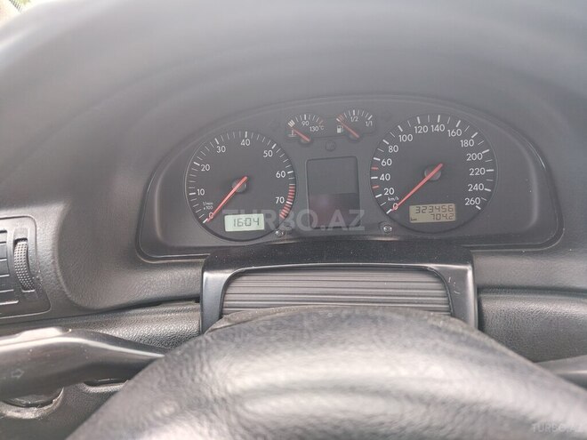 Volkswagen Passat-10