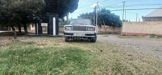 LADA (VAZ) 2107-1