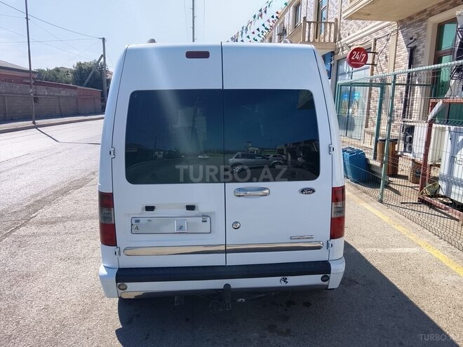 Ford Tourneo Connect-7
