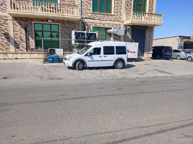Ford Tourneo Connect-6