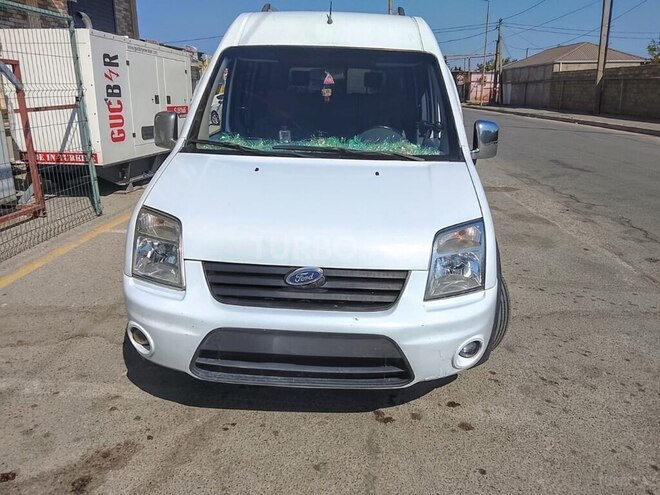 Ford Tourneo Connect-10