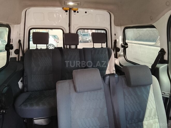 Ford Tourneo Connect-16