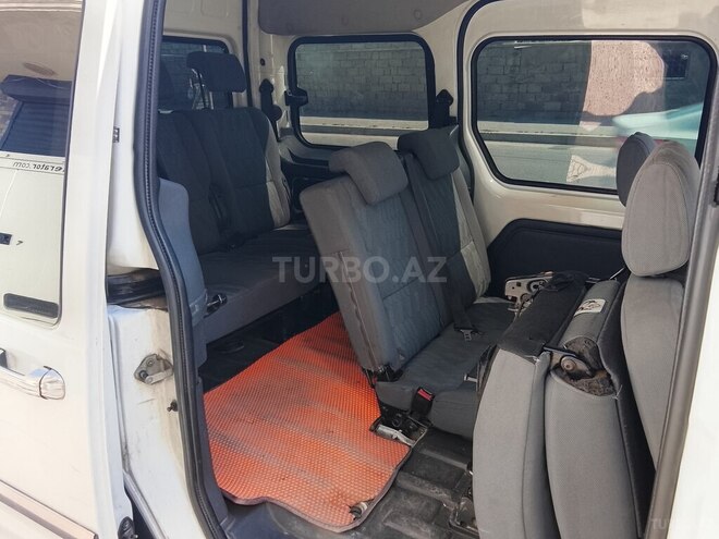 Ford Tourneo Connect-14
