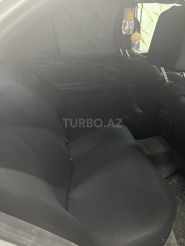 Mercedes E 230-12