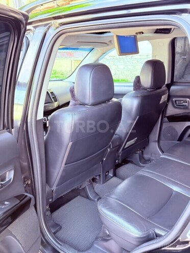 Mitsubishi Outlander-4