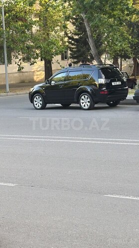 Mitsubishi Outlander-12