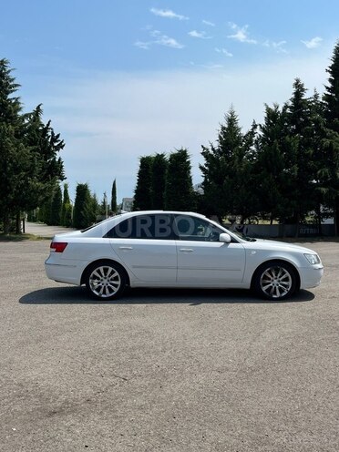 Hyundai Sonata-6