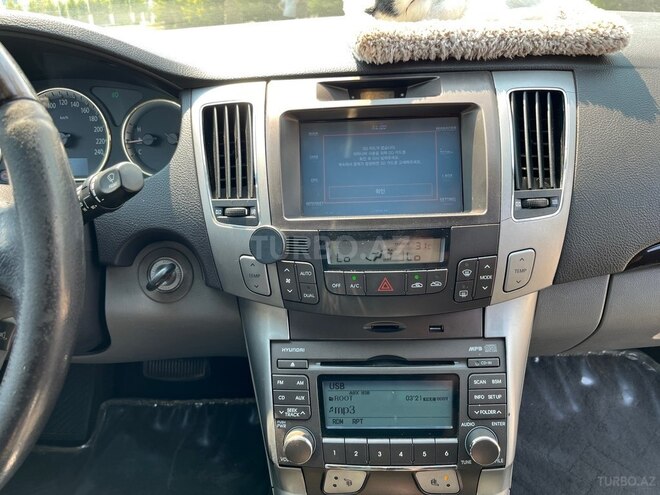 Hyundai Sonata-14
