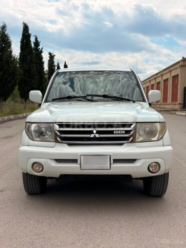 Mitsubishi Pajero io-1