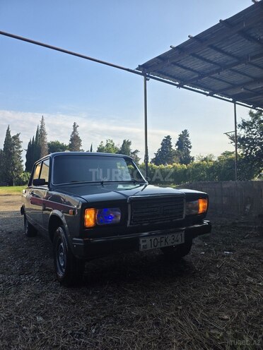 LADA (VAZ) 2107-1