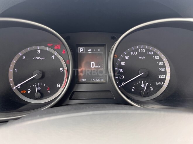 Hyundai Santa Fe-11