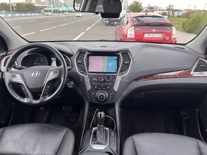 Hyundai Santa Fe-5