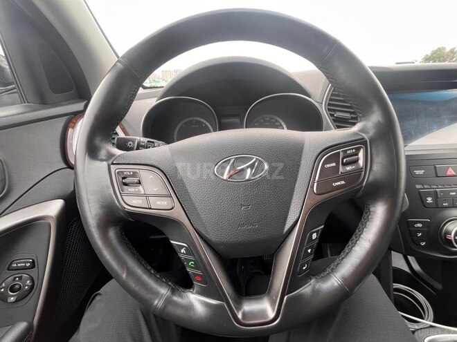 Hyundai Santa Fe-12