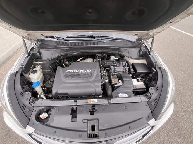 Hyundai Santa Fe-17