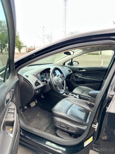 Chevrolet Cruze-9