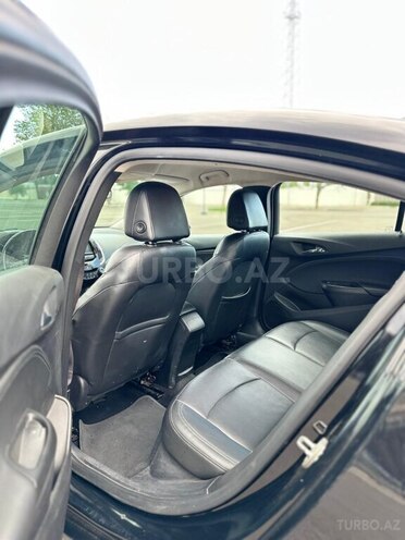 Chevrolet Cruze-10