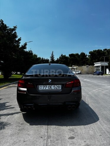 BMW 528-2