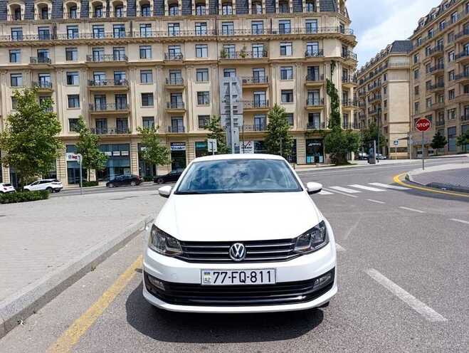 Volkswagen Polo-1