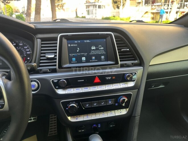 Hyundai Sonata-2