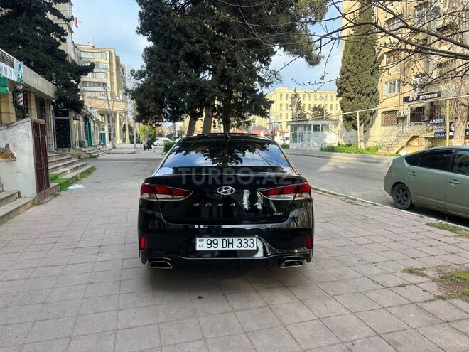 Hyundai Sonata-13