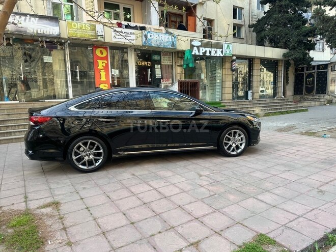 Hyundai Sonata-12